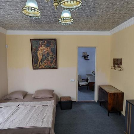 Mano'S Guest House 科布列季 外观 照片