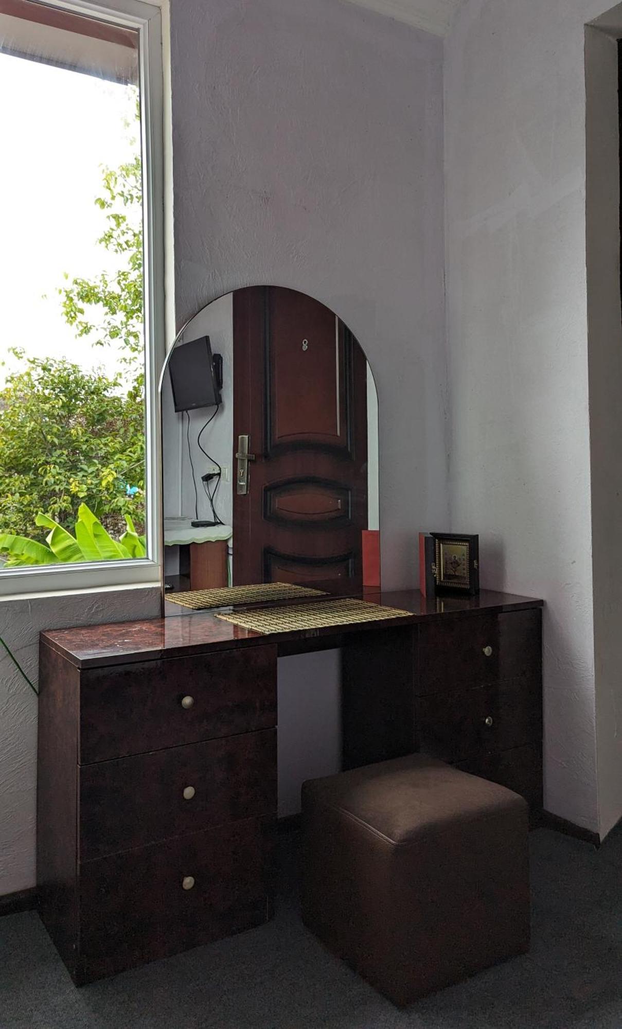 Mano'S Guest House 科布列季 外观 照片