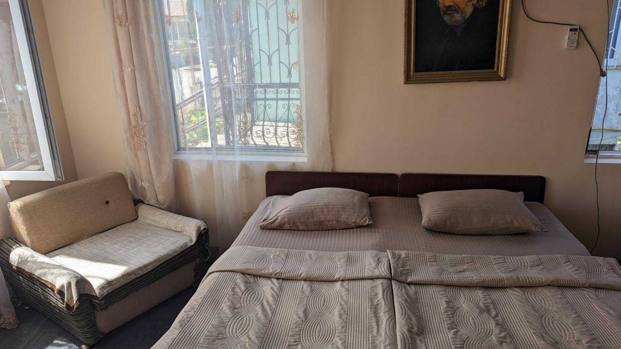 Mano'S Guest House 科布列季 外观 照片